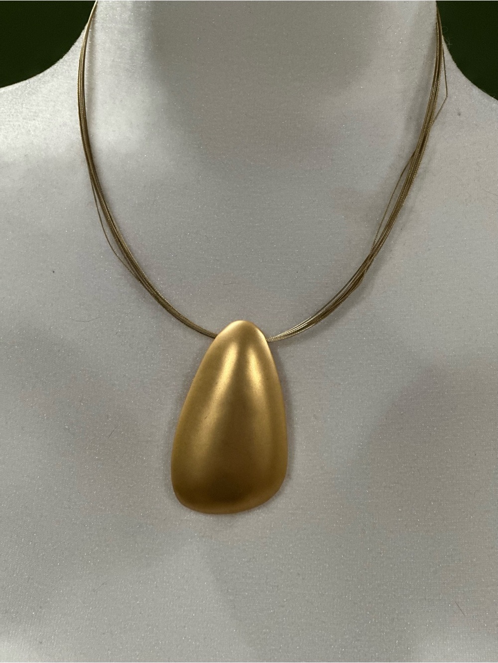 Premier gold medallion necklace